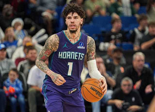 2.6亿成毒药合同，15中1拿2分，难怪你沦为替补，黄蜂有苦说不出