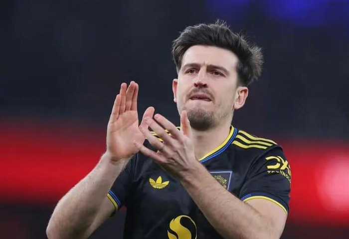 曼联推迟马奎尔续约评估未来规划