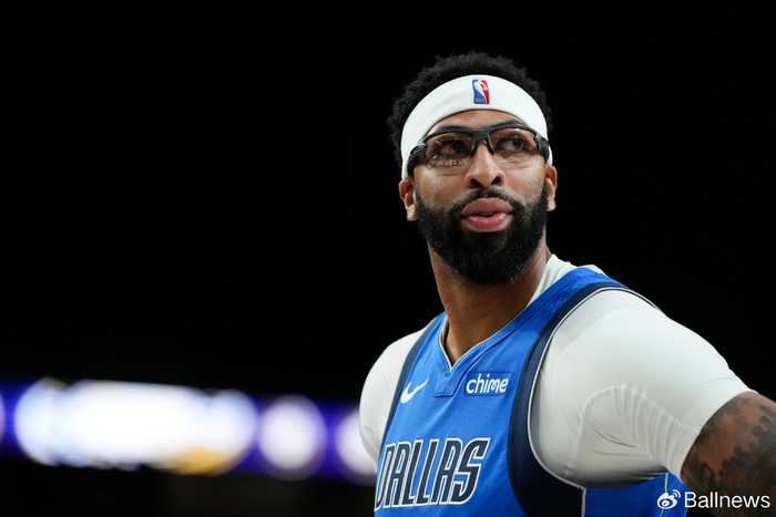 戴维斯否认被交易至奇才不开心：这里球馆世界顶级，一切都很好